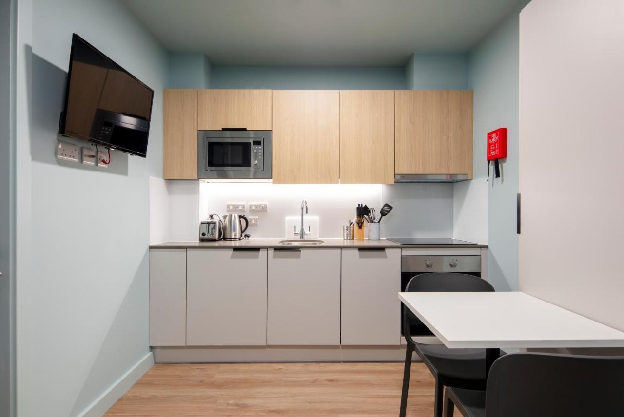 Apartment Coleman Court Summer